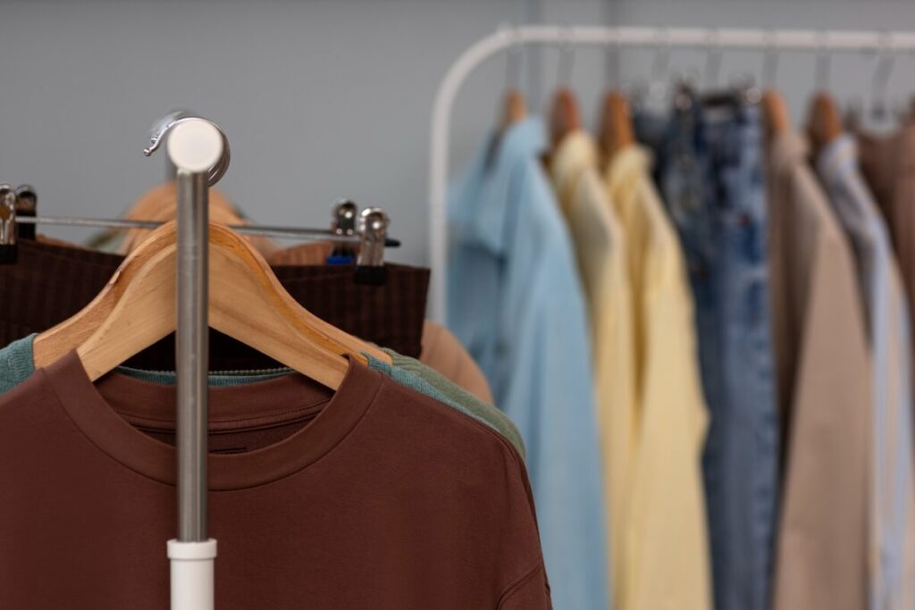 Best Hangers for Dry Cleaning Services